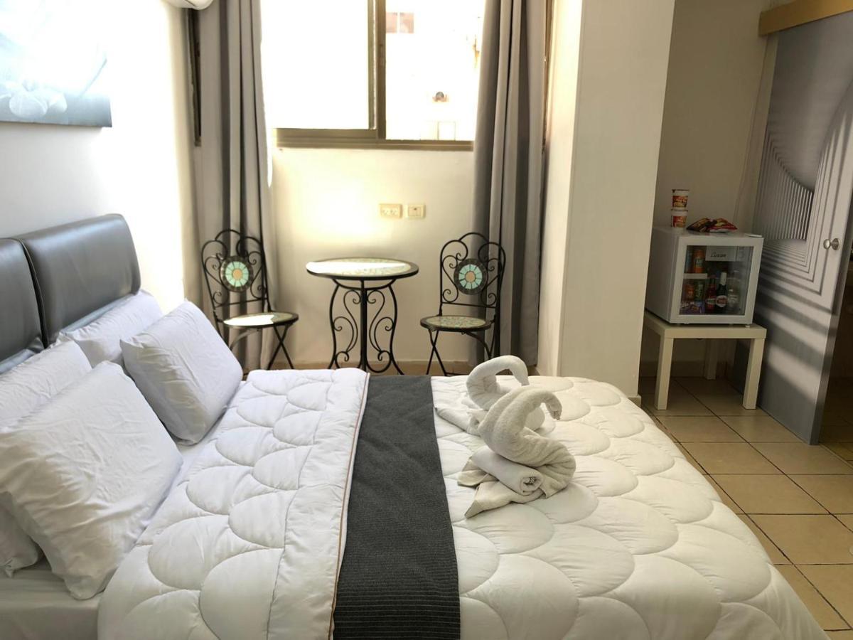 Sea Line Hotel From R&A Group Bat Yam Eksteriør billede