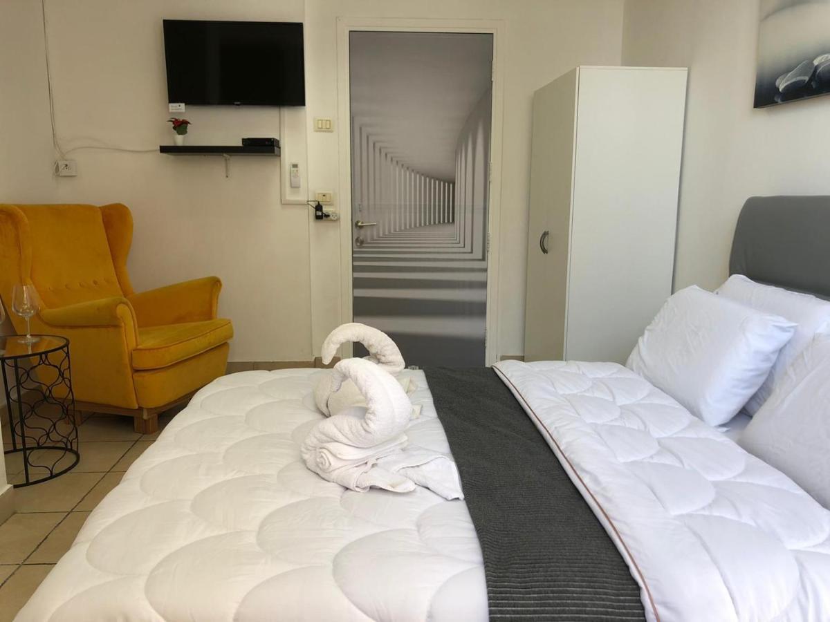 Sea Line Hotel From R&A Group Bat Yam Eksteriør billede