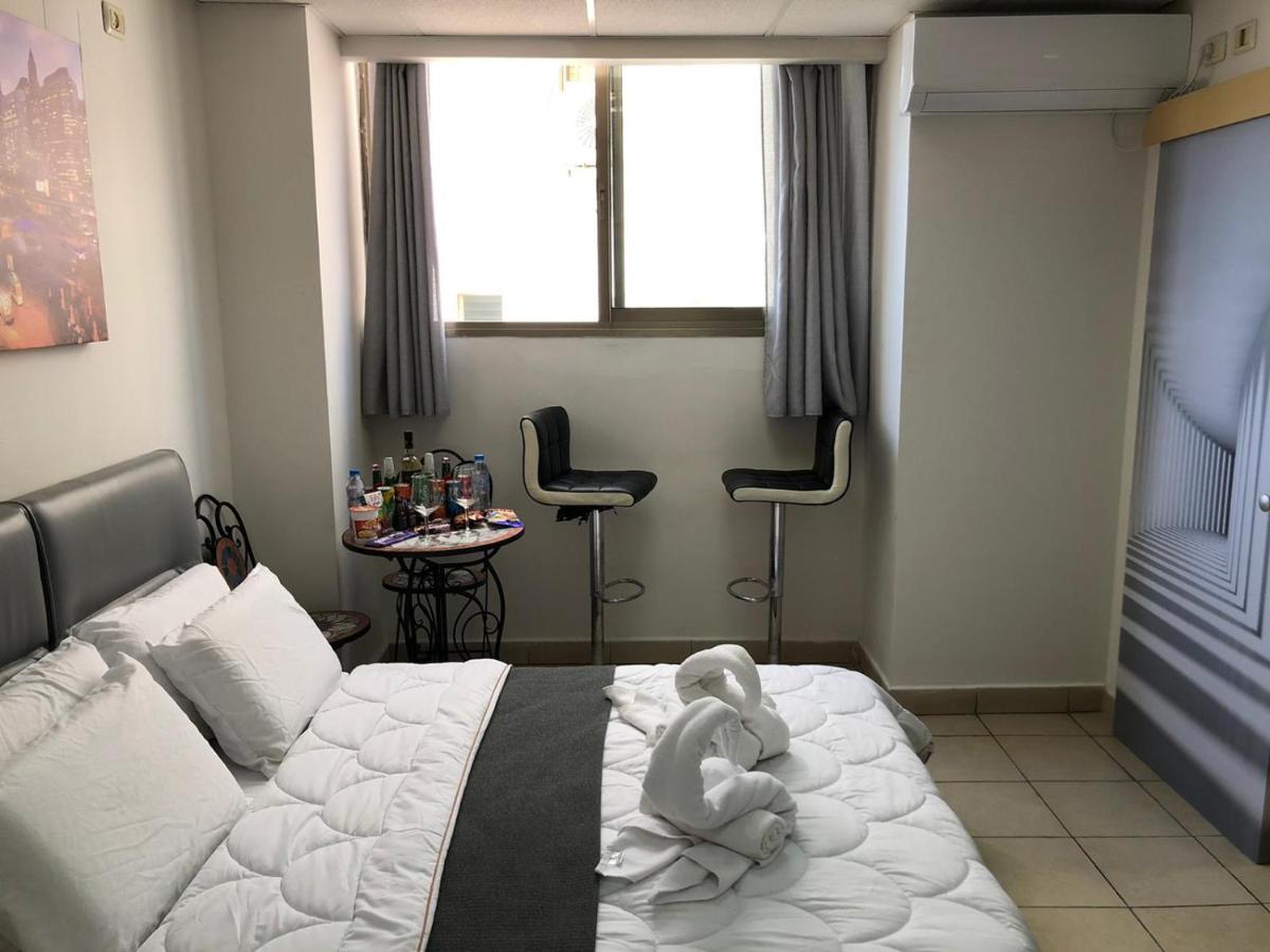Sea Line Hotel From R&A Group Bat Yam Eksteriør billede