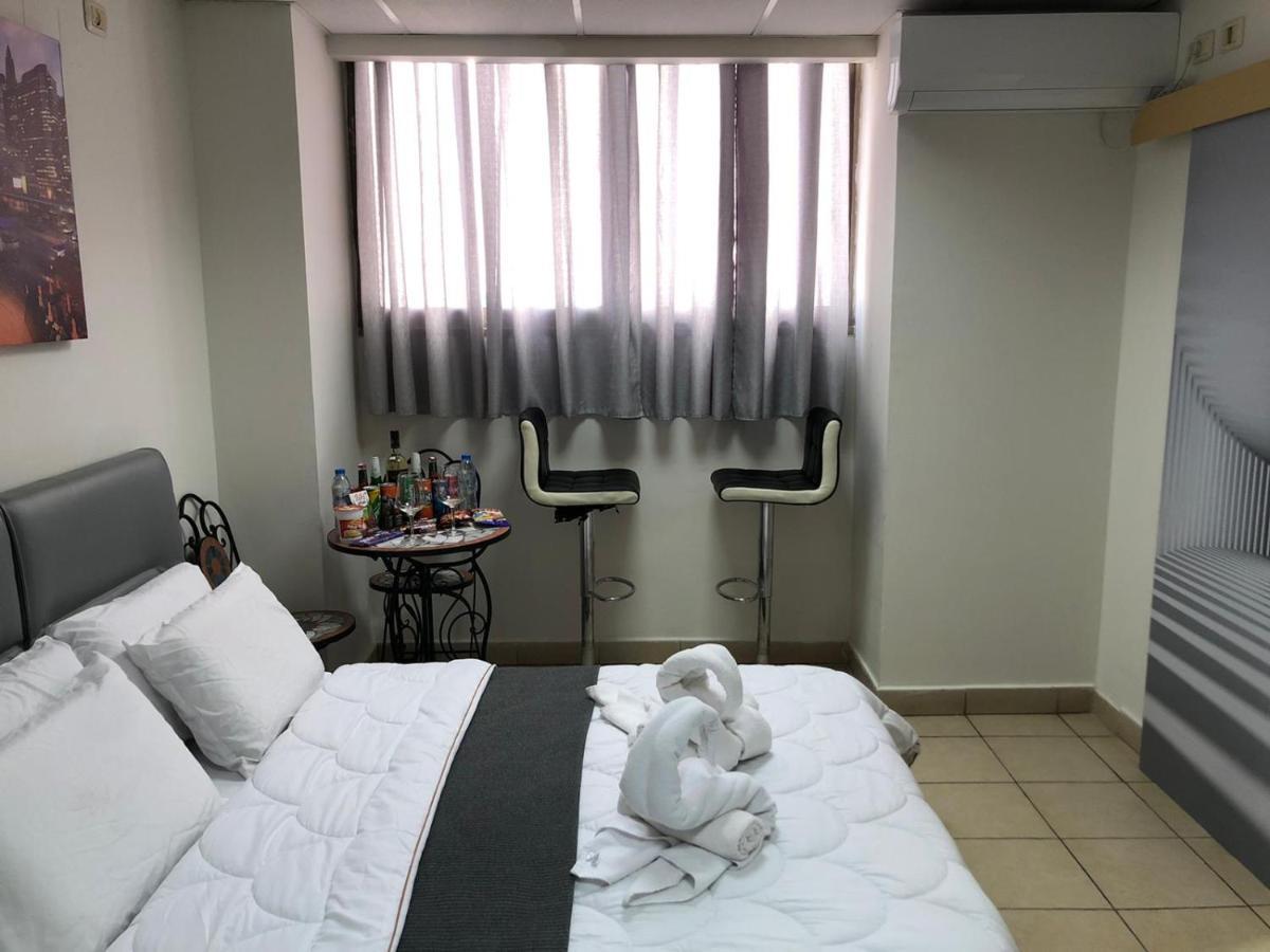 Sea Line Hotel From R&A Group Bat Yam Eksteriør billede