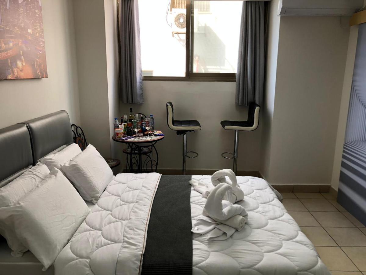Sea Line Hotel From R&A Group Bat Yam Eksteriør billede